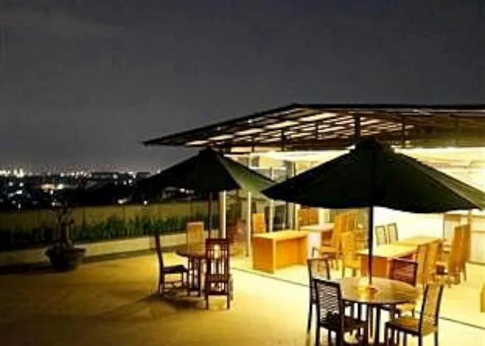 Cleo Family Guest House